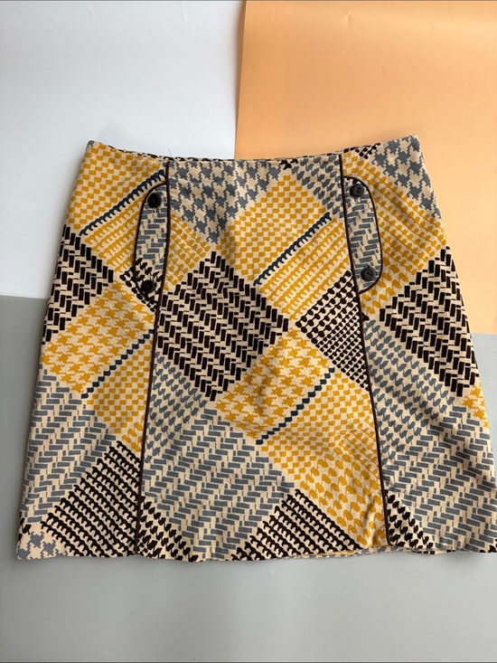 Maeve Dresses & Skirts - Maeve Yellow Black Gray Geometric Mini Skirt